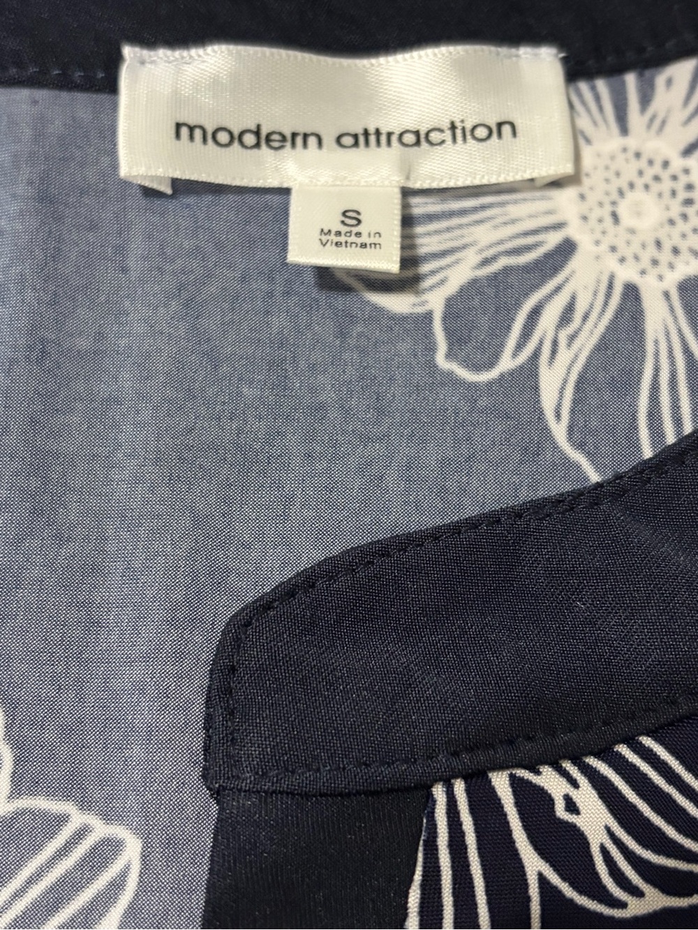 Modern Attraction Navy Sleeveless Floral Tie-Hem Blouse with Yellow Blooms - Picture 3 of 7